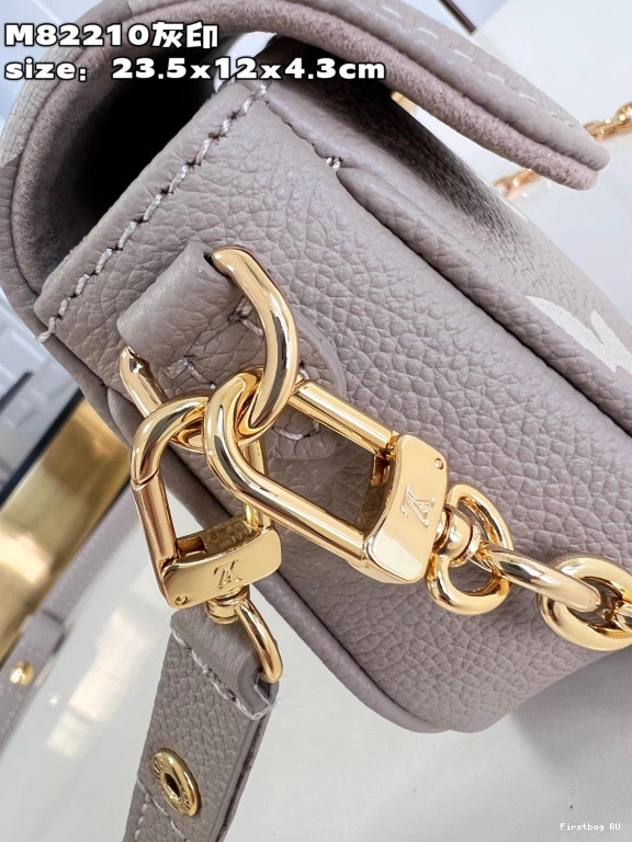 Firstbag Ivy on VUITTON LOUIS Wallet Chain 0715